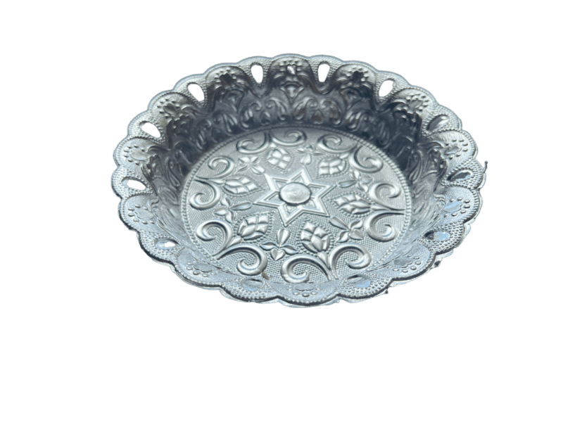 Silver plated plastic decorative plates small with flower design (Pack of 8pcs) Silver plated plastic decorative plates small with flower design (Pack of 8pcs)